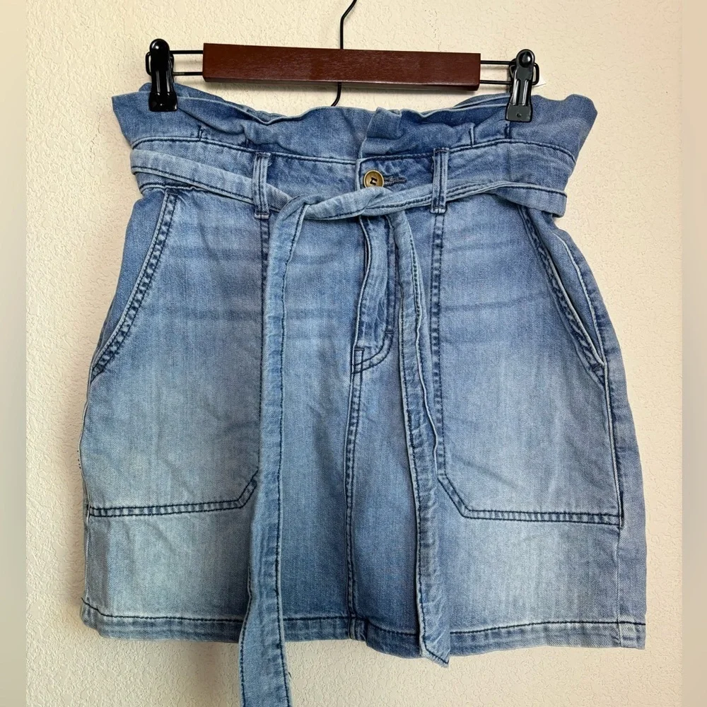 Free People Splendor in the Grass Light Vintage Wash High Waisted Denim Skirt 6